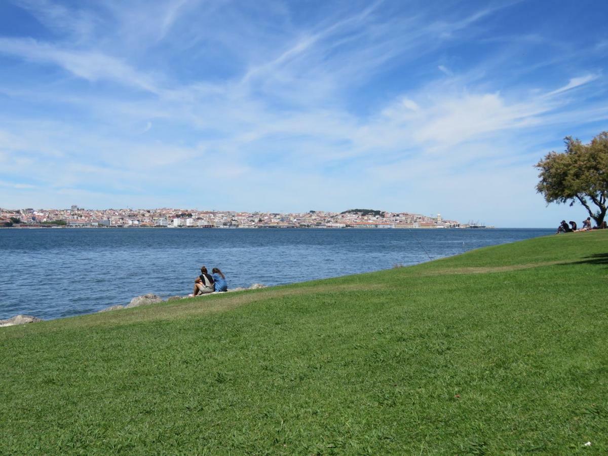 Tejo House River Lisbon Алмада Экстерьер фото